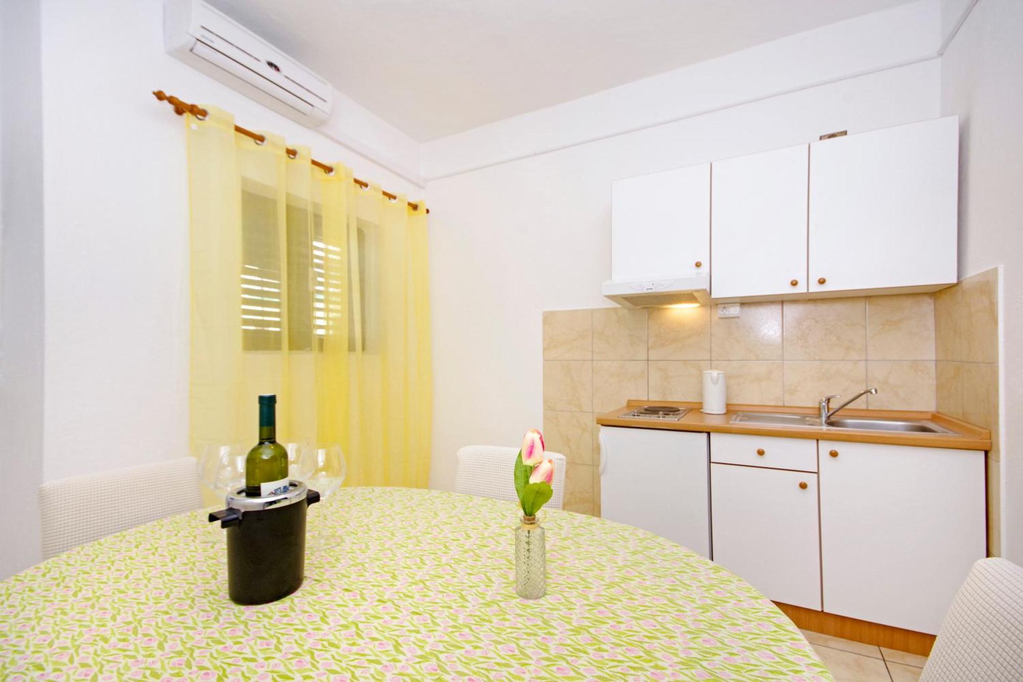 Apartmani Tomas Tučepi Exterior foto
