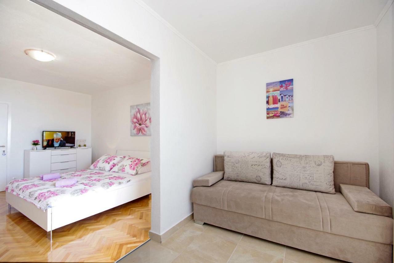 Apartmani Tomas Tučepi Exterior foto