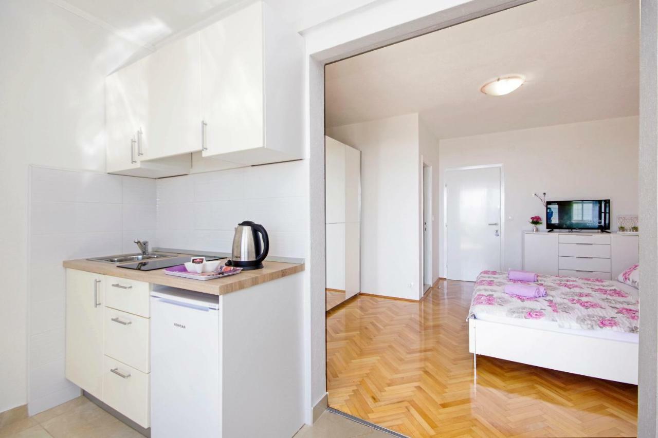 Apartmani Tomas Tučepi Exterior foto
